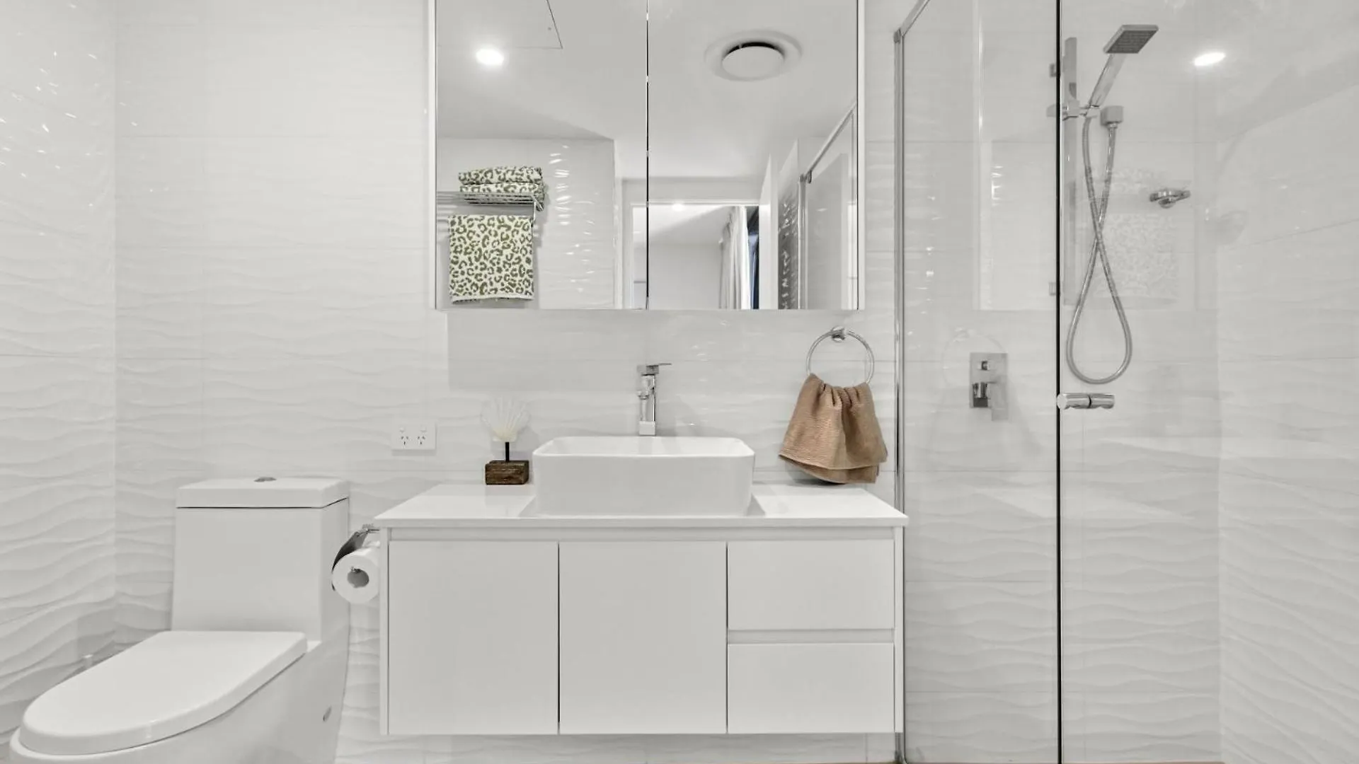 Aquaview Unit 103, 29 Canberra Tce, Kings Beach Caloundra Lägenhet